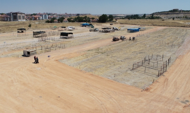 Karaman'da kurban satış ve kesim yerleri belirledi