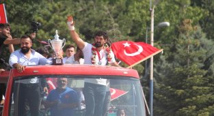 Konyalı pehlivan İsmail Koç memleketinde 'şampiyon' gibi karşılandı