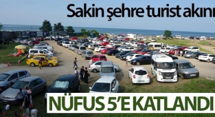 Sakin şehre turist akını: Nüfus 5’e katlandı