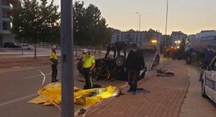 70 plakalı araç takla attı: 3 ölü, 1 yaralı