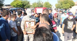 Kazada hayatını kaybeden sözleşmeli er Karaman'da toprağa verildi