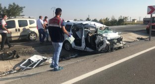 Konya'da tır ile hafif ticari araç çarpıştı: 6 ölü, 2 yaralı