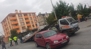 Konya'da motosiklet otomobille çarpıştı: 1 yaralı