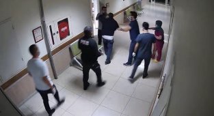 Konya'nın Karapınar ilçesinde Hastanede polis ve çalışanlara saldırdılar