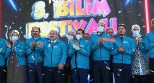 Sanayi ve Teknoloji Bakanı Varank: "Bilim, teknoloji ve genç nüfus, bir ülkenin taşıyıcı temel yapıtaşlarıdır"