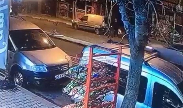 Geri manevra yapan aracın emekli öğretmene çarptı