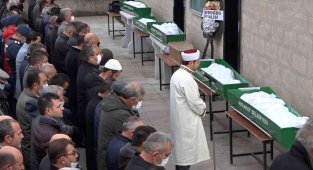 Kazada ölen aynı aileden 2'si çocuk 6 kişiye acı veda