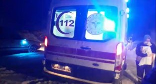 Konya'da hamile kadın karda mahsur kalan otomobilde doğum yaptı