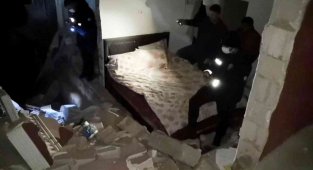 Sıkışan gaz bomba gibi patladı, duvarları yıkılan evde 3 kişi yaralı