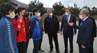 Başkan Akkaya Fen Lisesi öğrencileri ile buluştu