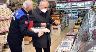 Konya Büyükşehir zabıtasından marketlerde KDV denetimi