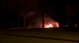 Konya'da otomobil alev alev yandı