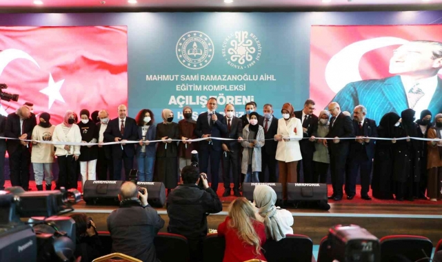 Milli Eğitim Bakanı Özer: "Son 20 yıl eğitimde devrimsel dönüşümlerin yaşandığı bir dönem oldu"