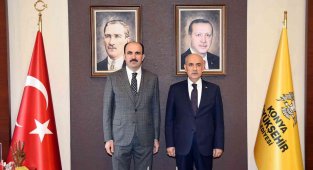 Bakan Kirişci, Konya Büyükşehir Belediye Başkanı Altay'ı ziyaret etti