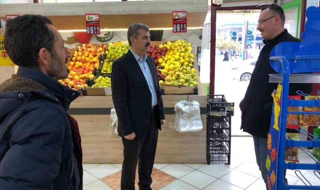 Başkan Altınsoy esnaflarla görüşüyor