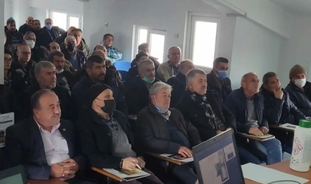Beyşehir'de çiftçilere katı ve sıvı gübreler tanıtıldı