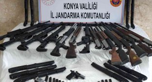 Konya'da kaçak silah operasyonu