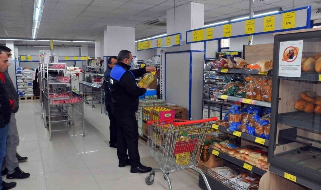 Konya'da marketlere ayçiçekyağı denetimi