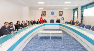 NEÜ ve Pakistan Allama İqbal Açık Üniversitesi yetkilileri istişare toplantısı gerçekleştirdi