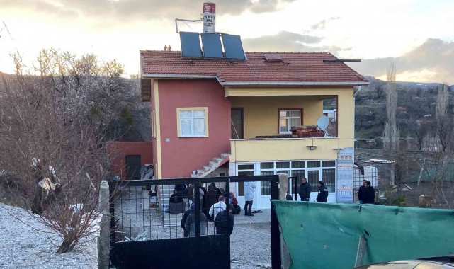 Anne ve kızı sobadan sızan gazdan hayatını kaybetti
