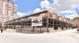 Karatay'da GES projeli kapalı pazar marketlerin yapımında sona gelindi