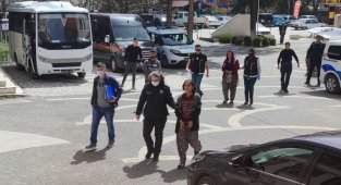 Konya'da uyuşturucu ticareti yapan 2 şüpheli tutuklandı