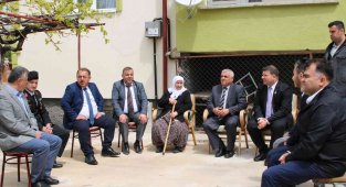 Beyşehir protokolü şehit aileleri ve gazilerle bayramlaştı