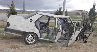 Karaman'da otomobiller çarpıştı: 3 yaralı