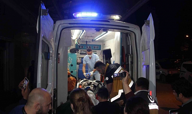 Konya'da otomobil ile minibüs çarpıştı: 2'si ağır 3 yaralı
