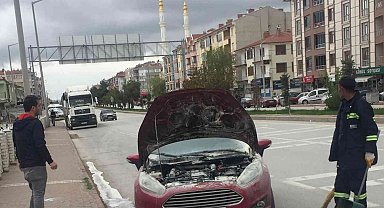 Konya'da otomobilde yangın paniği