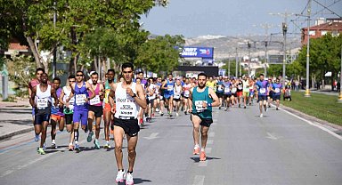 Konya'da yarı maraton coşkusu