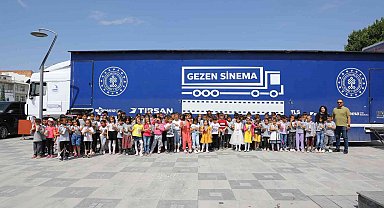 "Gezen Sinema Tırı" ilçelerdeki çocukları sinema ile buluşturuyor