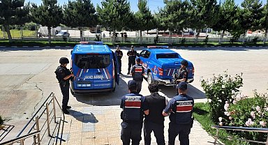 Karısını 10 yıl önce öldüren zanlı JASAT'ın operasyonuyla ahırda yakalandı