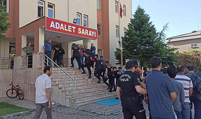 'Miras' operasyonu şüphelilerinden 32 kişi adliyede