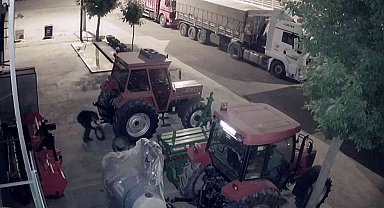 Traktörlerin ağırlık demirlerini çalan hırsızlar kamerada
