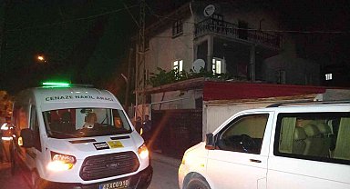 Yaşlı adam evinde bıçaklanarak öldürülmüş halde bulundu