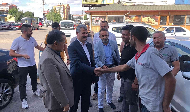 AK heyet esnaf ve vatandaşları dinledi