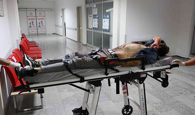 Aksaray'da 2 kişi sokak ortasında silahla vurularak yaralandı