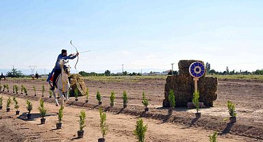 Atlı Okçuluk Doğu Grubu çeyrek final müsabakaları Akşehir'de başladı