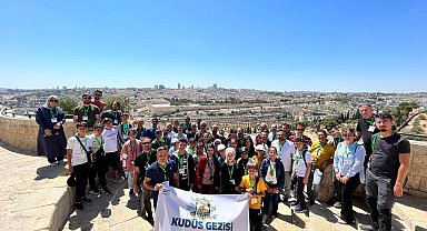 Başkan Altay öğrencileri Kudüs gezisiyle ödüllendirdi