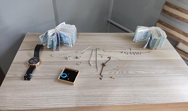 Düğüne giden akrabalarının evinden 510 bin TL değerinde altın ve döviz çaldılar