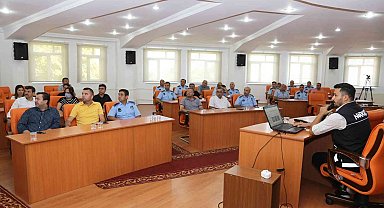 Karaman'da belediye personeline uyuşturucu ve madde bağımlılığı semineri