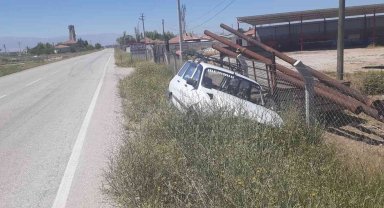 Konya'da otomobiller çarpıştı: yaralı