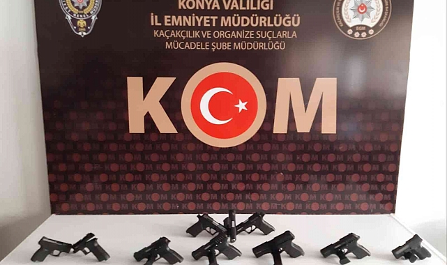 Konya'da silah kaçakçıları polisten kurtulamadı