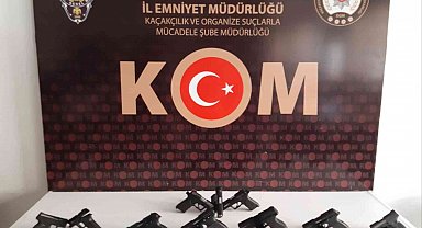 Konya'da silah kaçakçıları polisten kurtulamadı