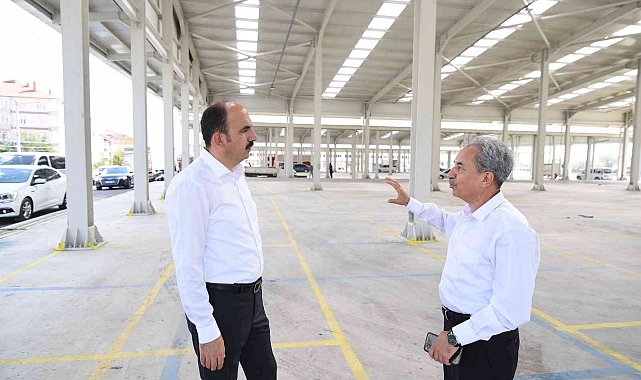 Başkan Altay: "Yaptığımız çalışmalarla altyapıyı tamamlarken ilçelerimize görsel bir güzellik de kazandırıyoruz"