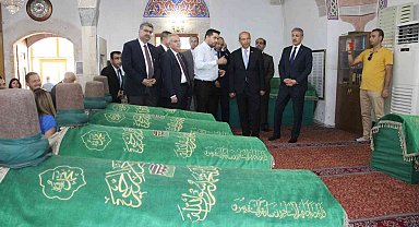 Cumhurbaşkanı Tatar, Hazreti Mevlana'nın annesinin kabrini ziyaret etti