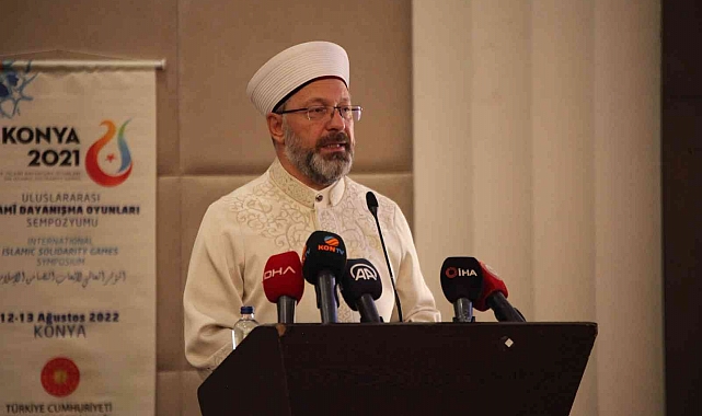Diyanet İşleri Başkanı Erbaş: "Pek çok sorun, Müslümanların bugününü ve geleceğini tehdit etmektedir"