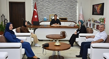 İl Müdürü Çalışkan, TÜBİTAK Fen Lisesini kazanan, Emine Beril Arı’yı Tebrik Etti