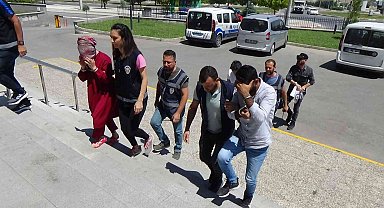Karaman'da kuyumcuya sahte altın satan 2 şüpheliden 1'i tutuklandı